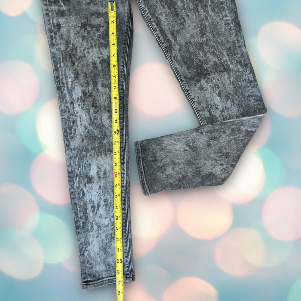 Lucky Brand Women’s Vintage Y2K Low-Rise Acid Wash Gray Denim Skinny Jeans 8 - Picture 3 of 7